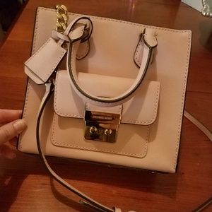 Michael Kors Purse - NEW Condition!!